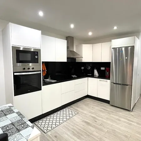 Beautiful Rosas Apartment